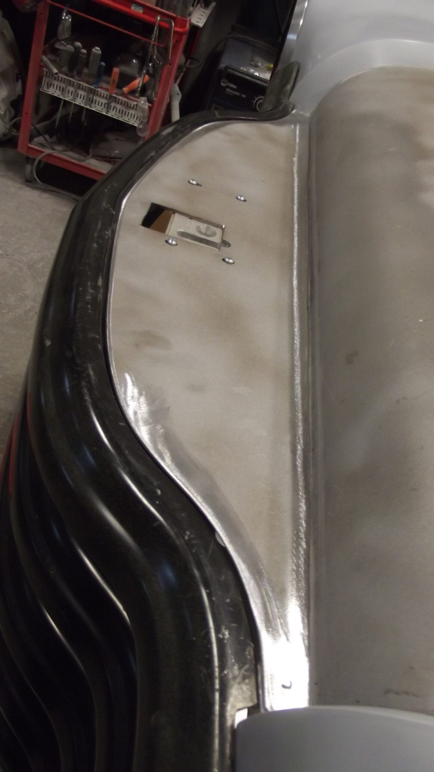 Grille radiator filler panel